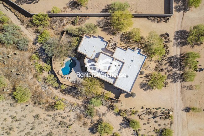 Foto del edificio - 6128 E Duane Ln