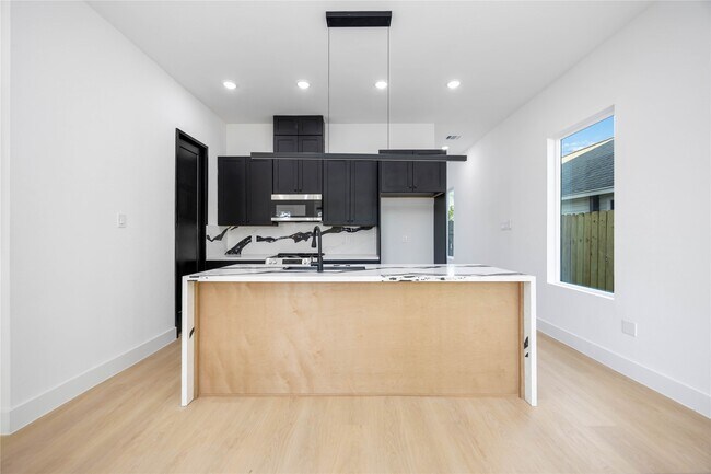 Foto del edificio - 3920 Aledo St