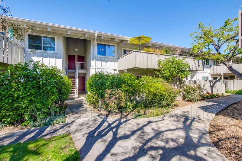 Foto principal - 255 S Rengstorff Ave