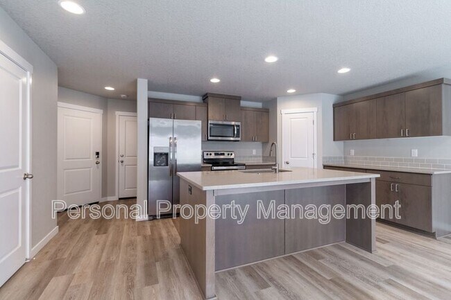 Building Photo - 4803 NE 37th Ct