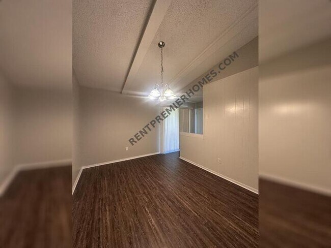 Foto del edificio - 4400 Meadowpark Dr