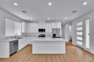 Building Photo - 8720 Silver Way