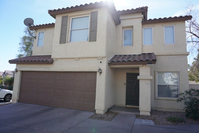 Building Photo - 4 Bedroom Home in Henderson NV!