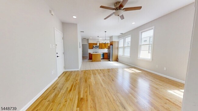 Building Photo - 9 Schuyler Ct