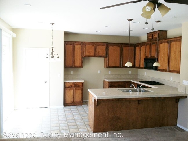 Foto del edificio - 4 br, 2 bath House - 3103 Campfire Dr.