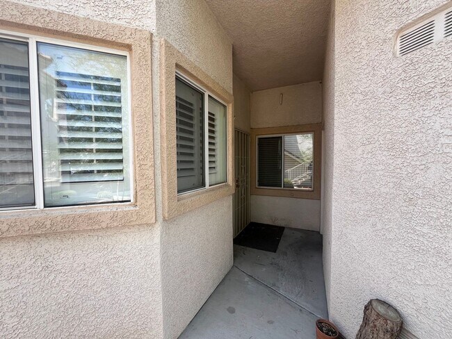 Foto del edificio - Sunny 2-Bed, 2-Bath in gated community!