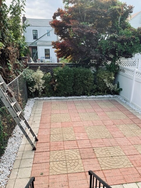 Building Photo - 2721 Paulding Ave