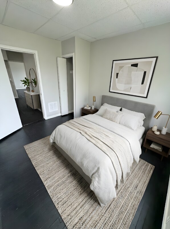 Building Photo - 3860 E 72nd St