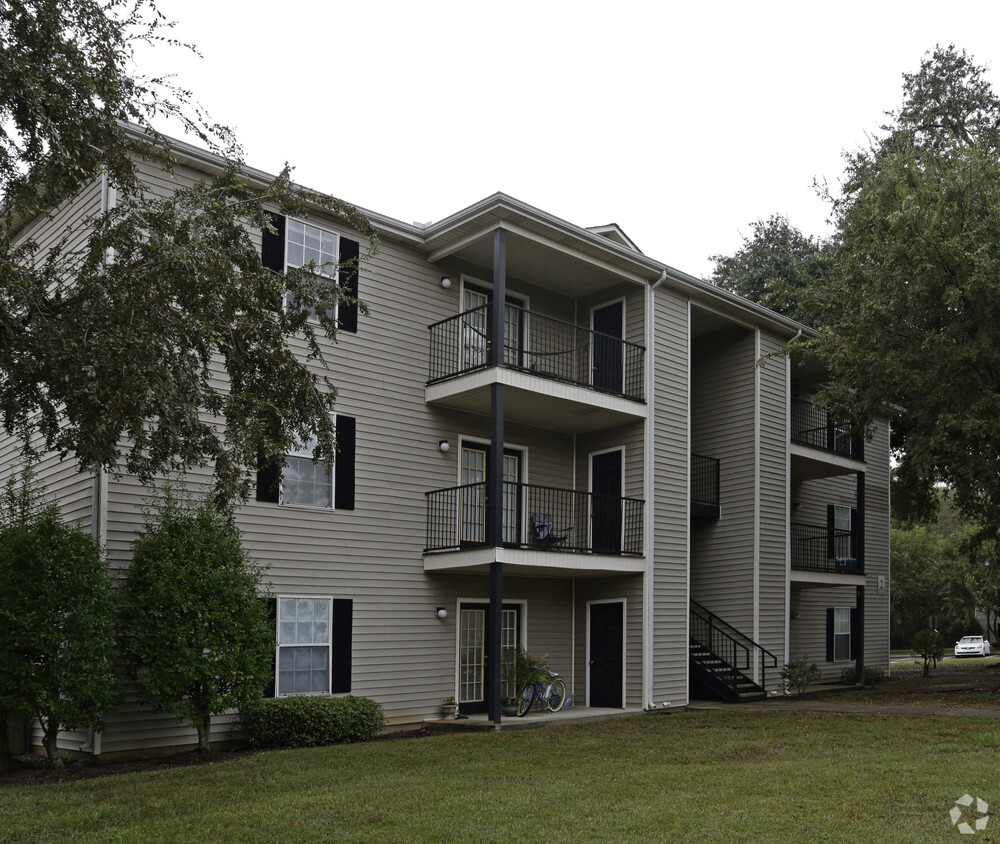 Oak Ridge Trace Apartment