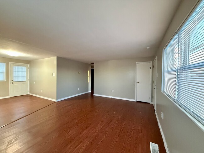 Building Photo - 241 Euclid Ave