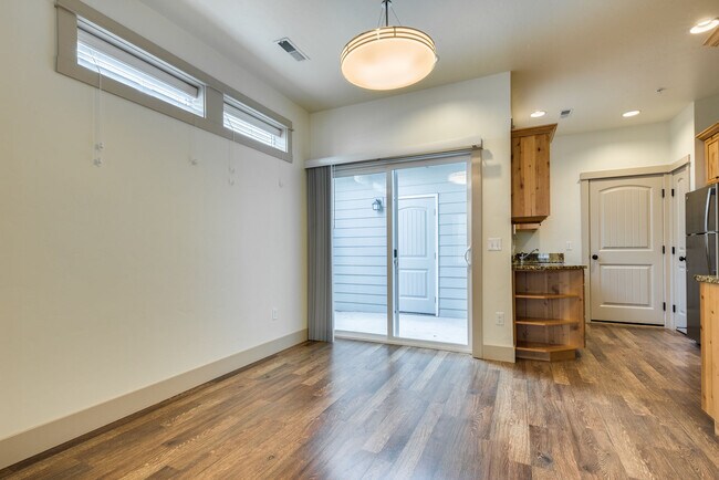 Building Photo - 2284 E Walling Dr