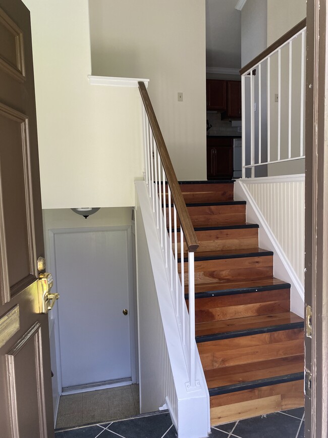Building Photo - 42215 Pellston Dr