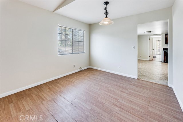 Building Photo - 5546 McLennan Ave