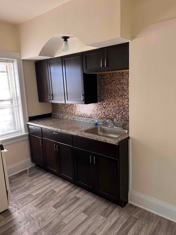 Building Photo - 4573 S Lake Dr