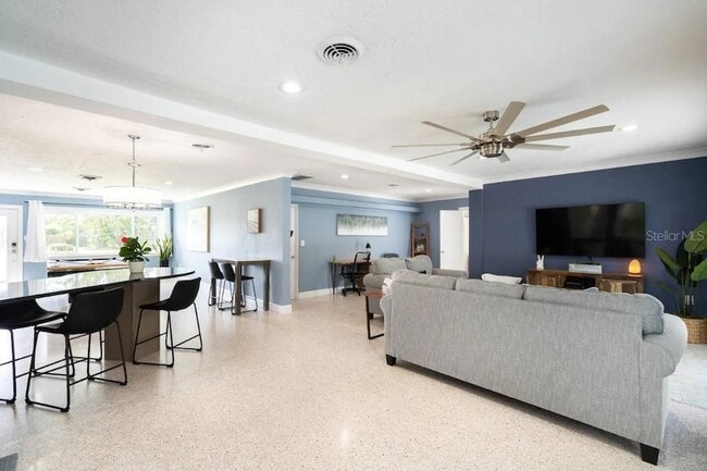 Foto del edificio - 2545 Webber St