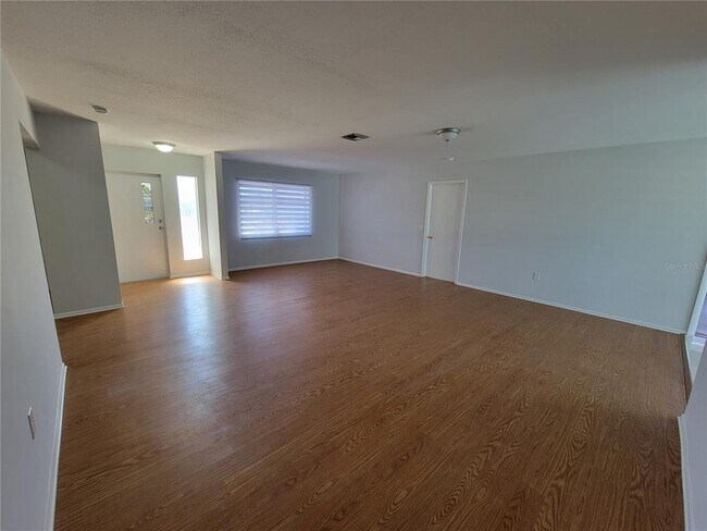 Building Photo - 3413 Port Charlotte Blvd