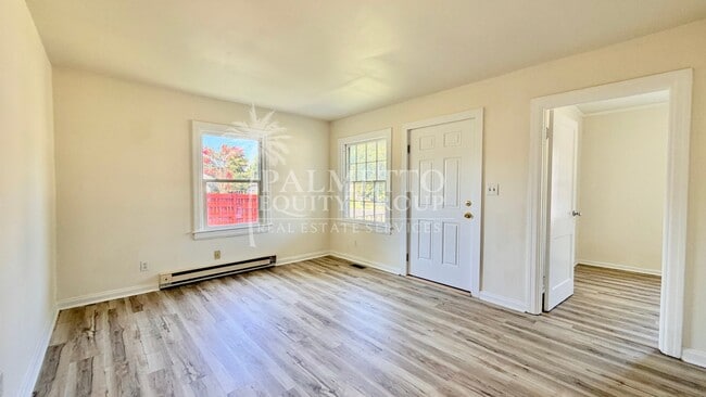 Building Photo - 1512 Andover Ave