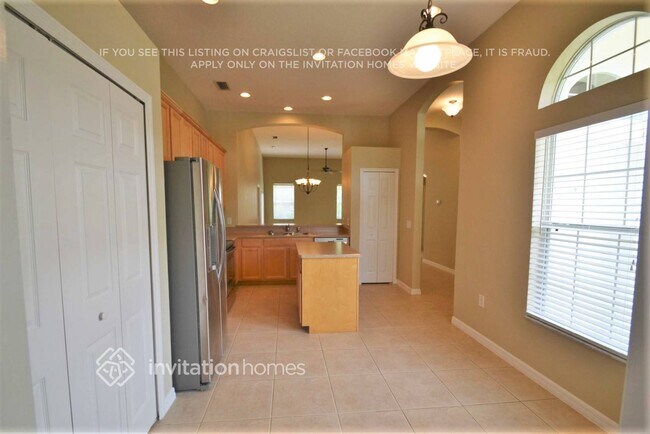 Foto del edificio - 562 Coral Trace Blvd