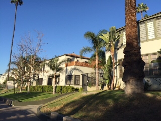 Foto del edificio - 1028 S Westmoreland Ave