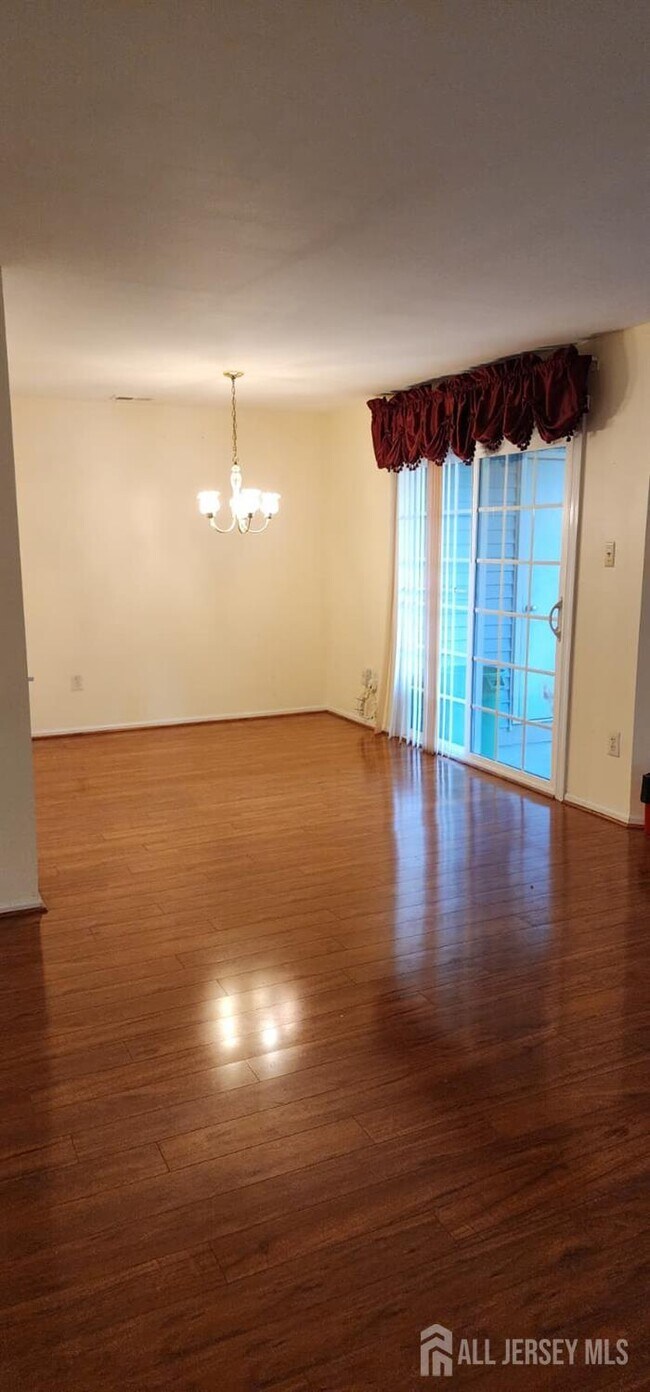 Building Photo - 161 Andover Pl