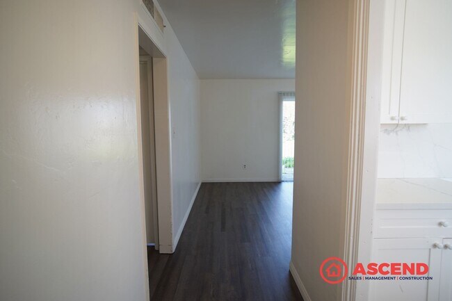 Foto del edificio - Charming Home in Central Bakersfield!