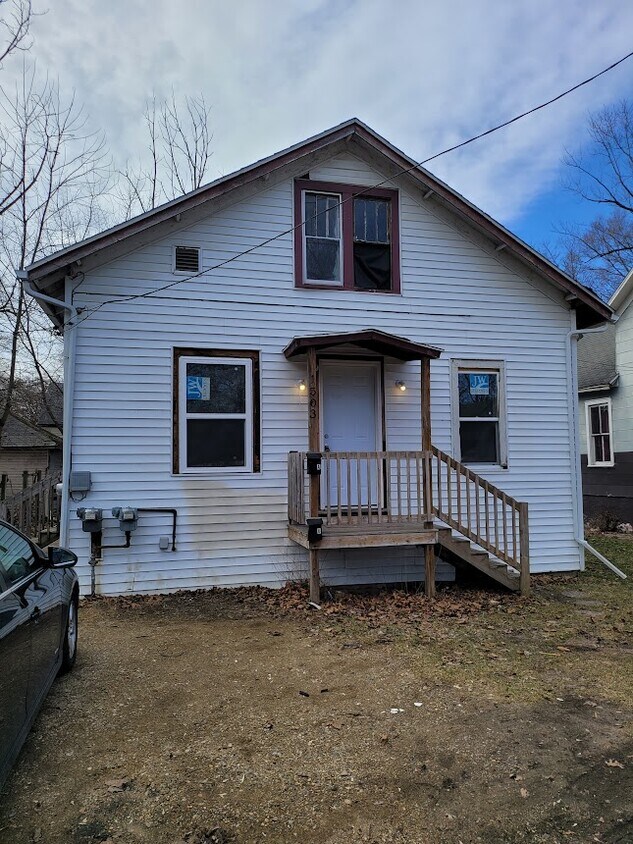 1503 N Westnedge Ave, Kalamazoo, MI 49007 House Rental in Kalamazoo