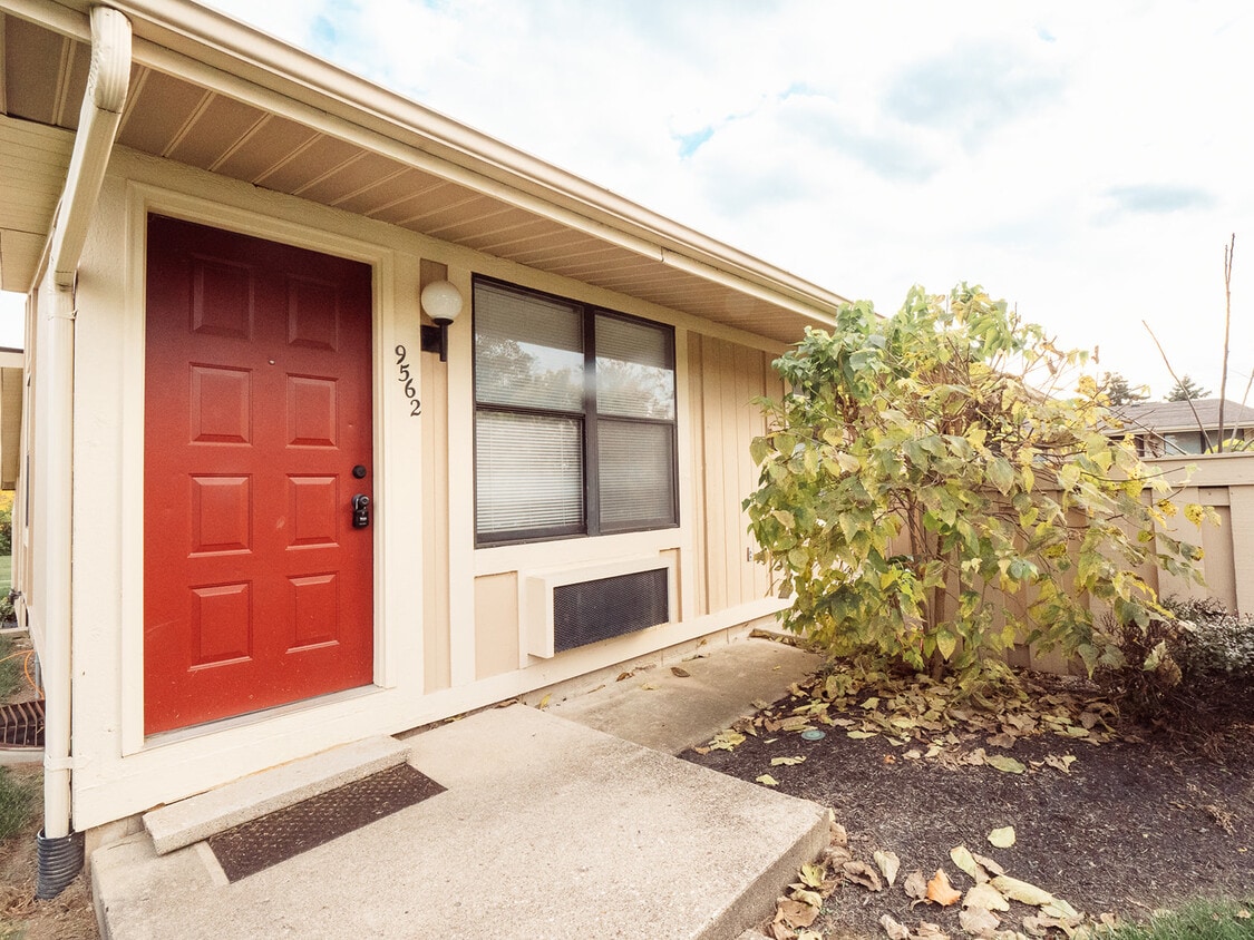 9562 Olde Woods Dr, Hamilton, OH 45011 Townhome Rentals in Hamilton