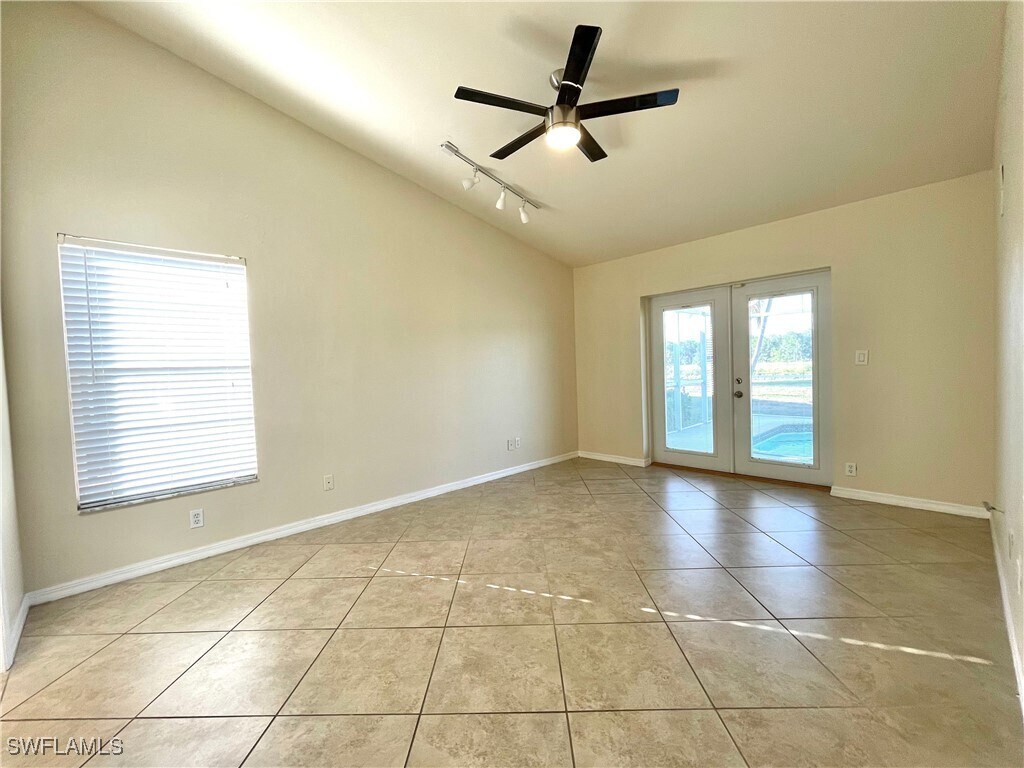 Foto principal - 12781 Eagle Pointe Cir