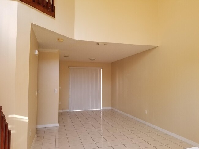 Foto del edificio - 2233 NW 161st Ave
