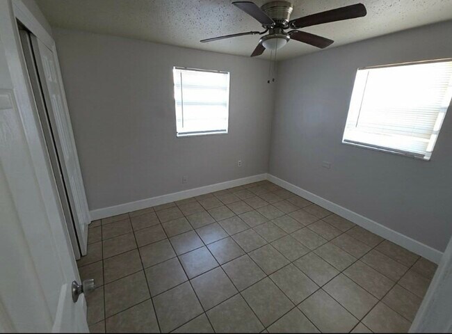 Foto del edificio - 272 A St