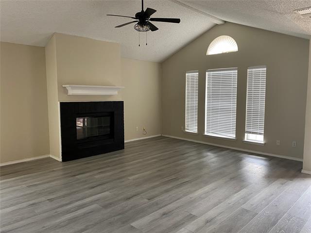 Foto del edificio - 1825 Canyon Ridge St