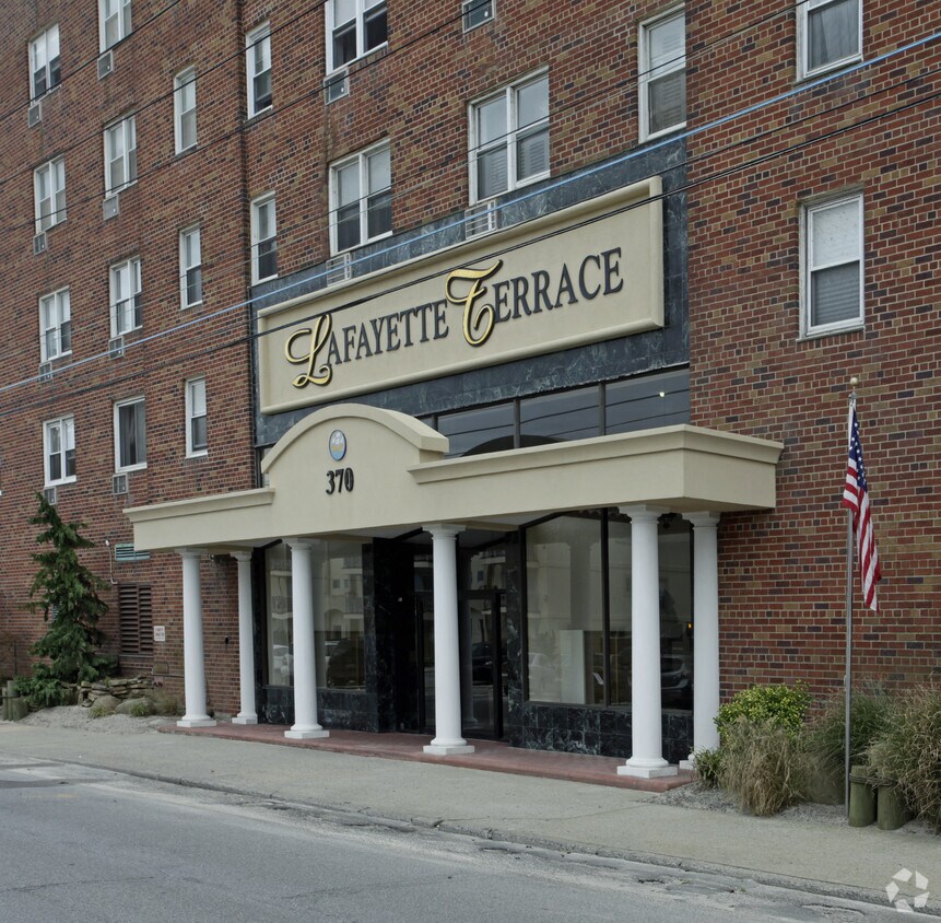 Lafayette Terrace 370 W Broadway Long Beach, NY Apartments for Rent