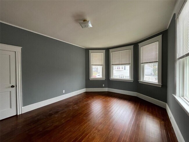 Building Photo - 11 Roma St