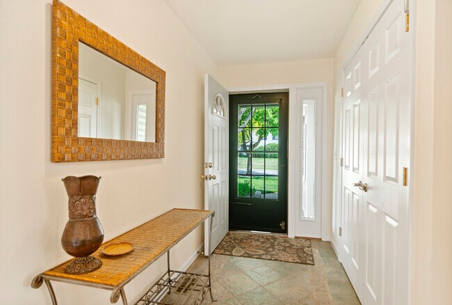 Foto del edificio - 812 Saratoga Ln