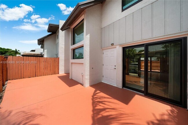 Foto del edificio - 6929 SW 110th Ave