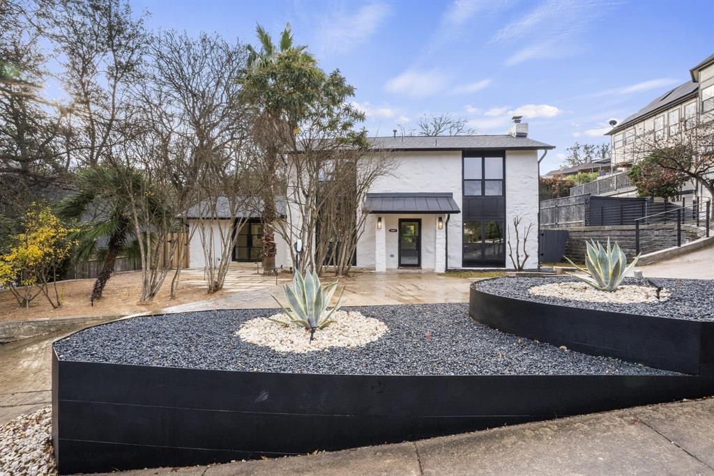 Foto principal - 2001 Wychwood Dr