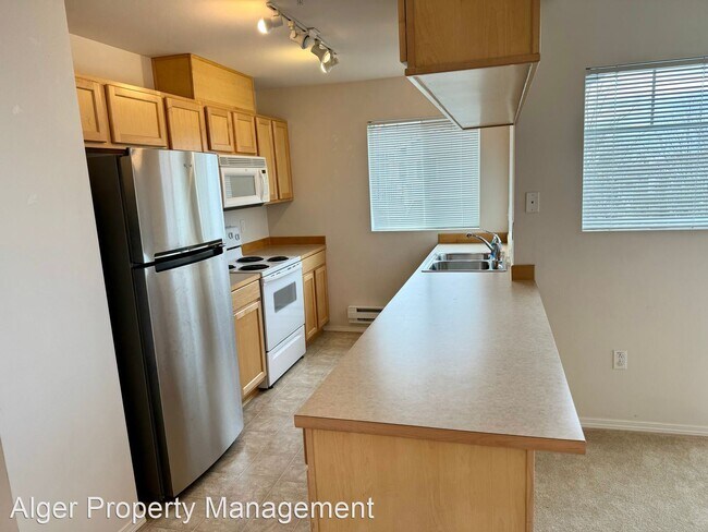 Building Photo - 1 br, 1 bath House - 6430 Isaac Ave SE Unit D
