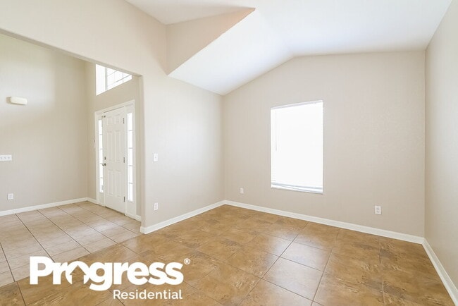 Building Photo - 202 Tower View Dr W