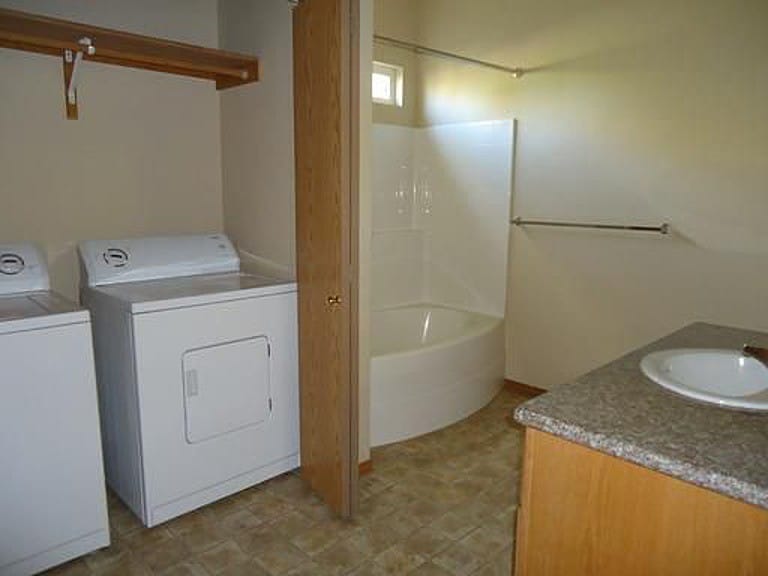 210 Ascent Ct Unit A, Middleton, ID 83644 Apartment for Rent in