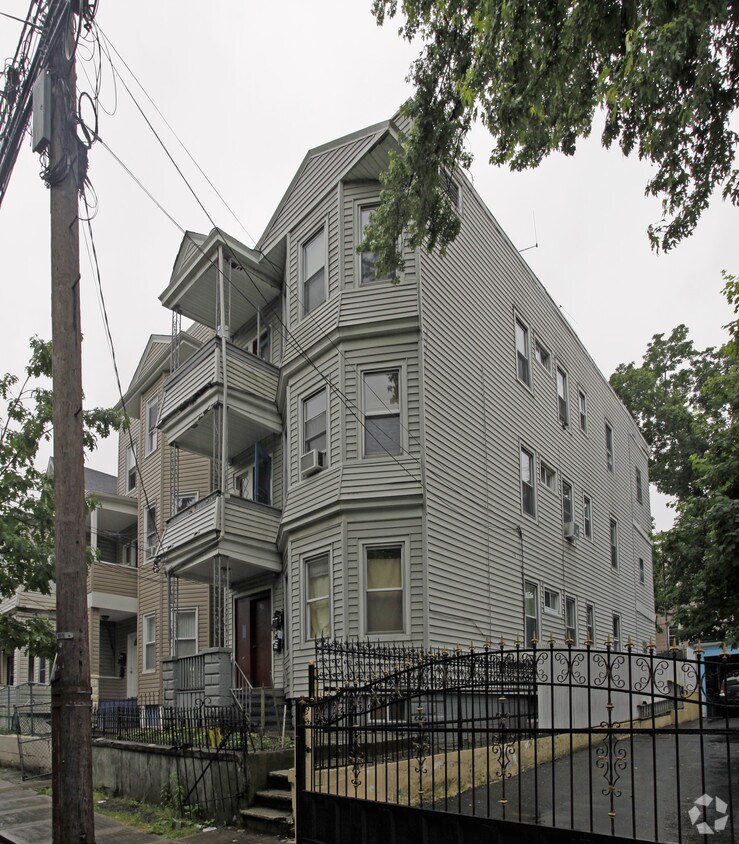 135 Marion St, Paterson, NJ 07522 Apartments in Paterson, NJ