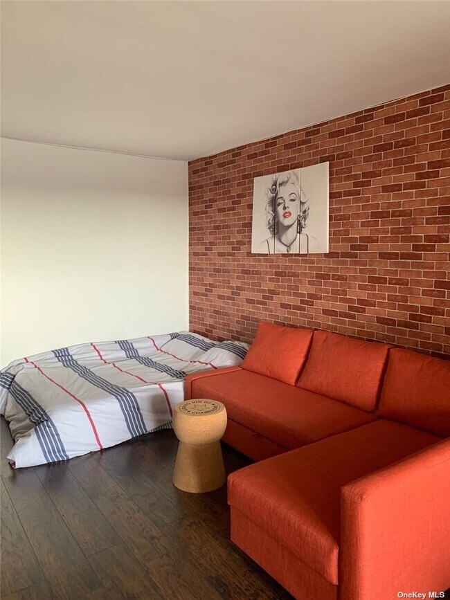 Foto del edificio - 97-7 63rd Rd