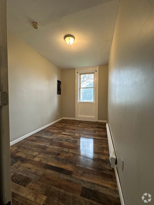 Apartments for Rent in Pulteney NY with High Ceilings 1 Rentals