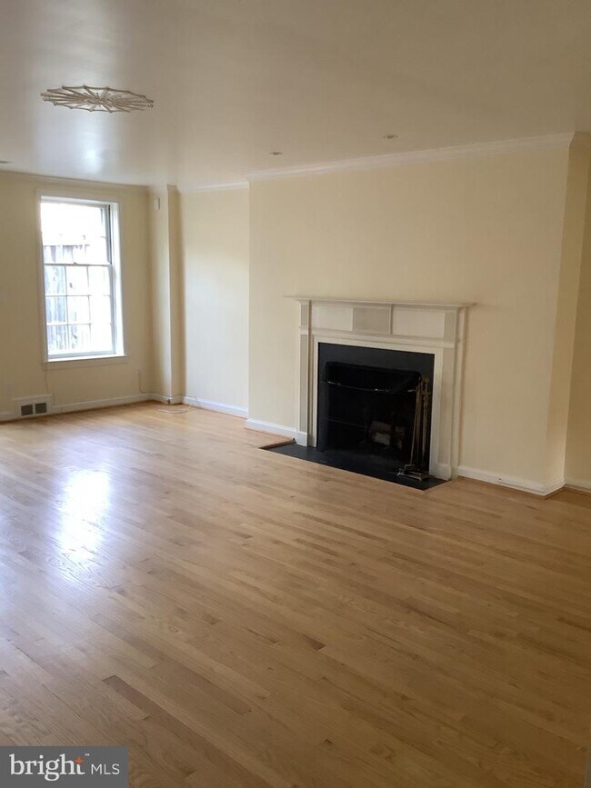 Foto del edificio - 3333 Reservoir Rd NW