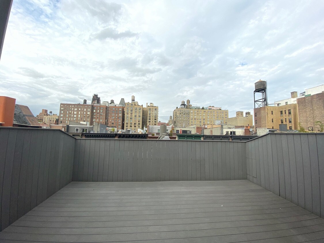 Primary Photo - 34 W 75th St