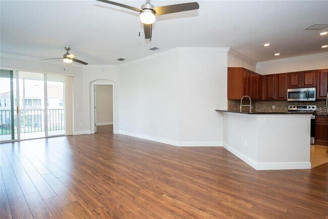Foto del edificio - 240 West End Dr