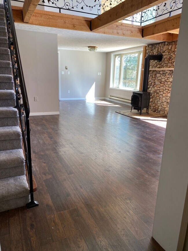 Foto del edificio - 3 BR, 2.5 bath home with 2 car garage in A...