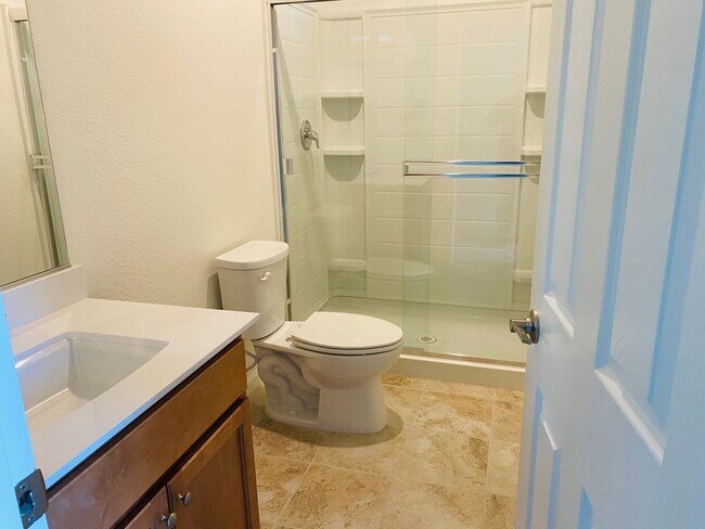 Building Photo - Large Brand New Elk Grove Home!