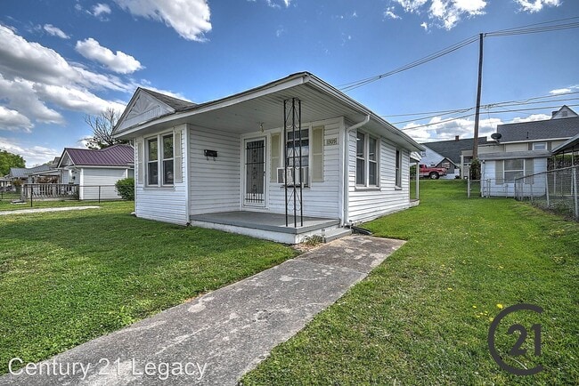 Building Photo - 2 br, 1 bath House - 1305 Willow Street