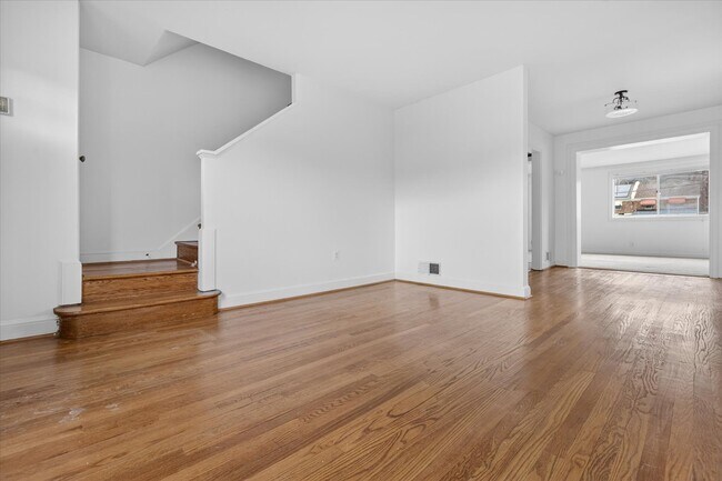 Building Photo - 4336 Dubois Pl SE