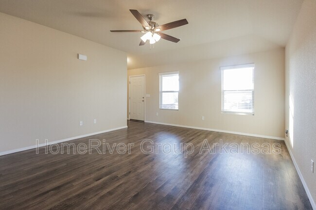 Foto del edificio - 892 S Jaybird Ln